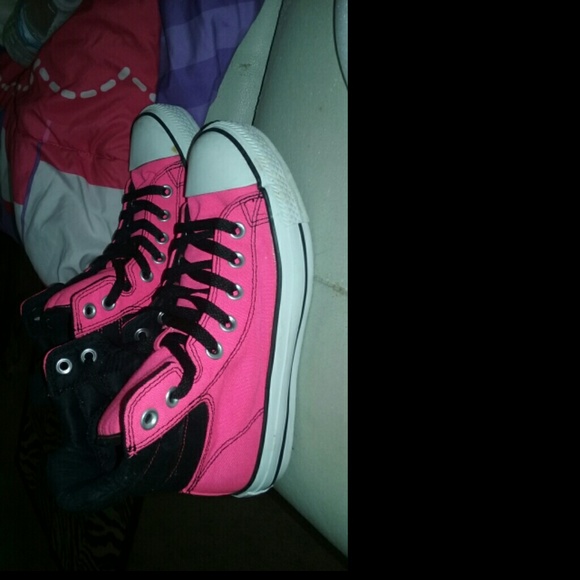 Shoes - Picture 2 of 3