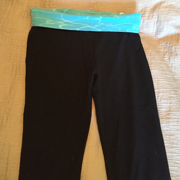 Old Navy Black yoga capris