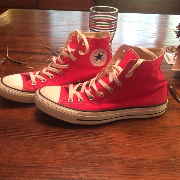 Neon pink chuck Taylor's