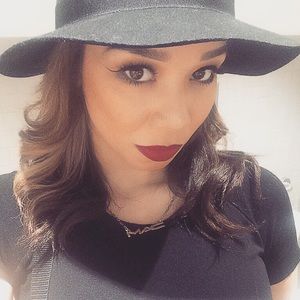 Meet your Posher, Giselle