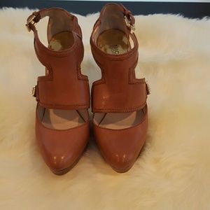 MK new without box wood heel shoe
