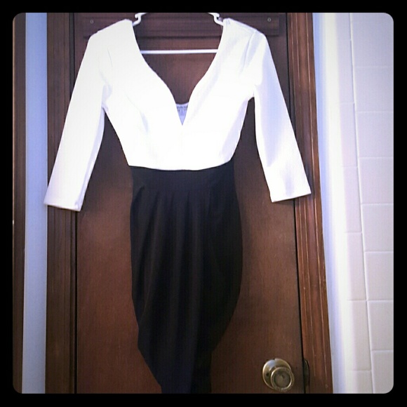 **SOLD ON MERC** Black and White Deep V Dress