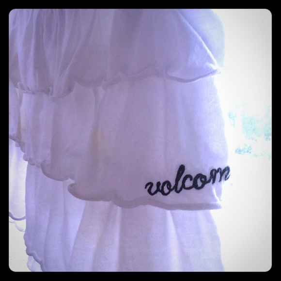Volcom Layered Mini Skirt!