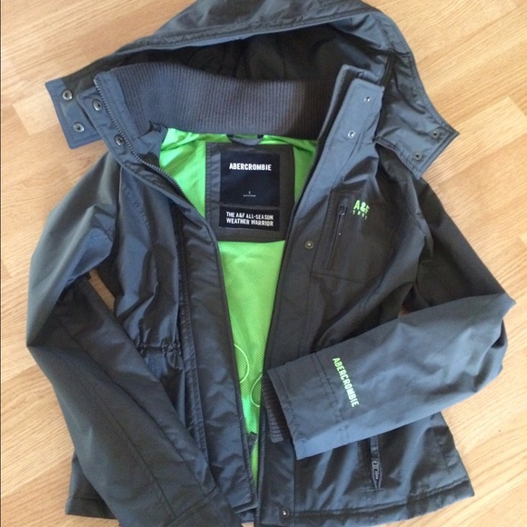 Womens Abercrombie and Fitch all weather jacket.