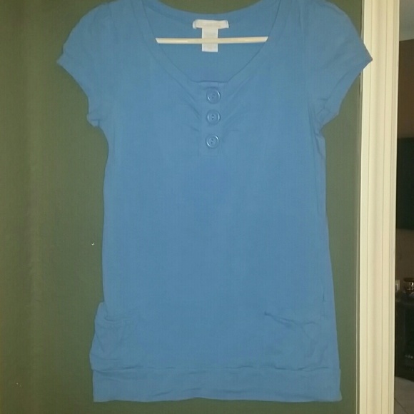 Cute brand new shirt with buttons and small pocket