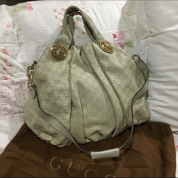 SOLD✨✨✨ Gucci embossed leather satchel - Picture 1 of 4