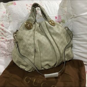 SOLD✨✨✨ Gucci embossed leather satchel