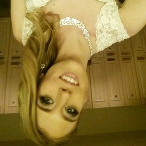 Meet your Posher, Victoria