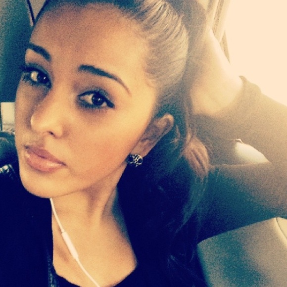 Meet your Posher, Jessica