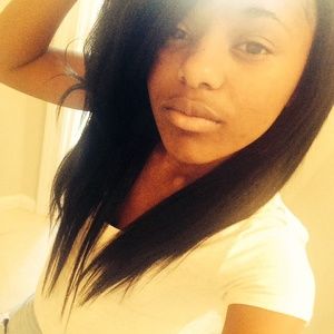 Meet your Posher, Andrea