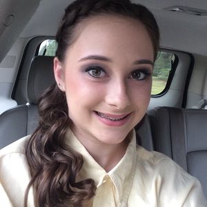 Meet your Posher, Lindsey