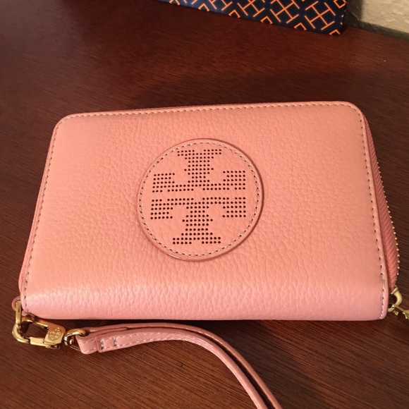 🆕Tory Burch PINK Leather smartphone wristlet. NWT - Picture 4 of 4