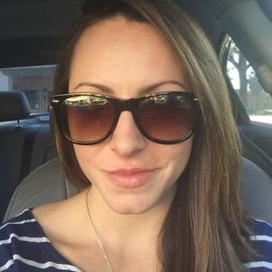 Meet your Posher, Alaina