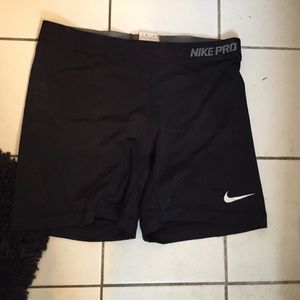 Black nike pros