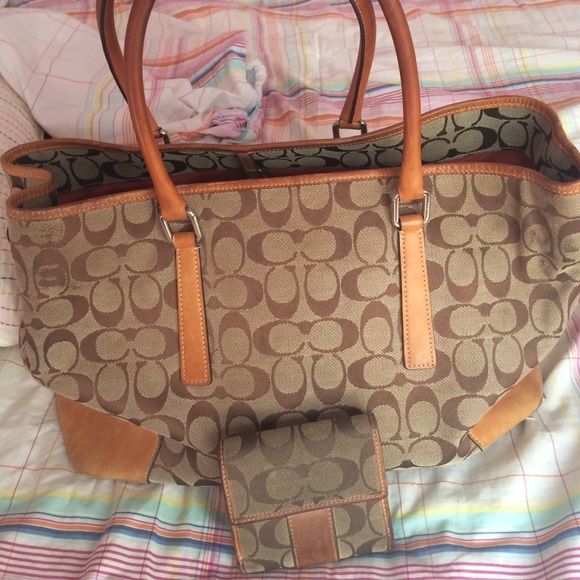 Coach purse with matching wallet