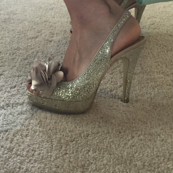 💃🏻LIKE NEW Lulu Townsend gold sling backs💃🏻