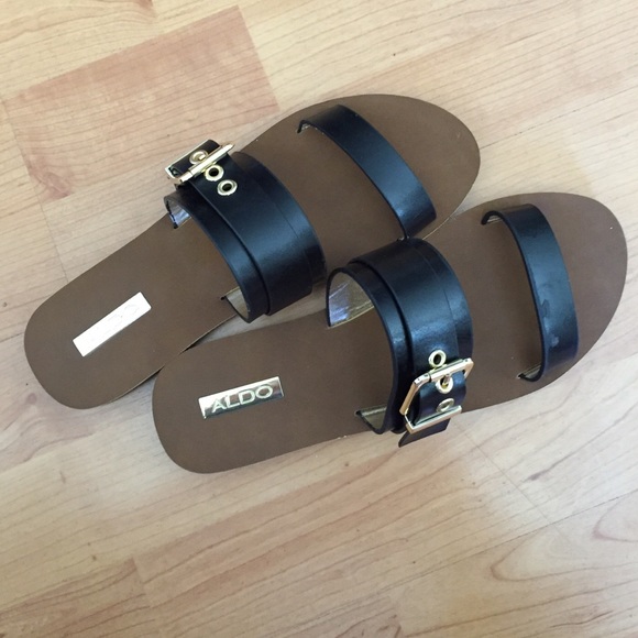Aldo slip on sandals size 8