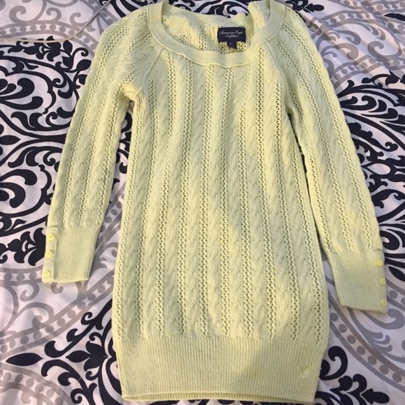 AE light green cable knit sweater