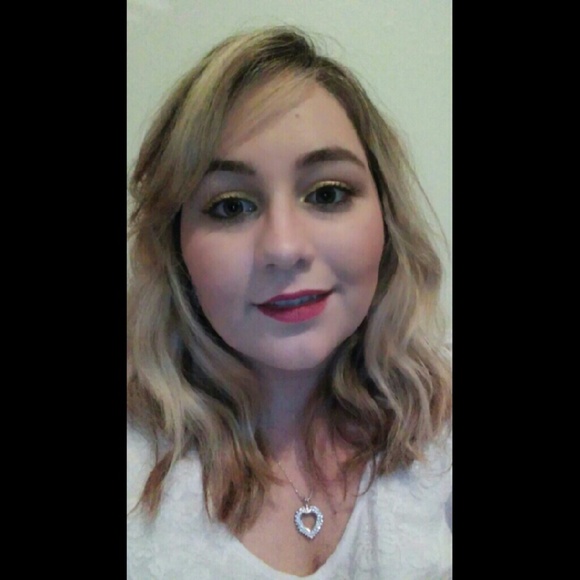 Meet your Posher, Brittany - Picture 1 of 1