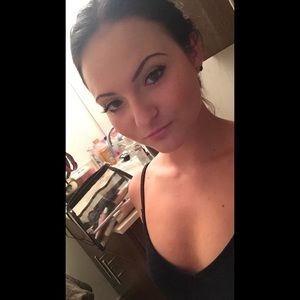 Meet your Posher, Deana