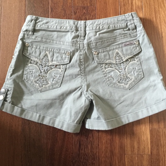 Miss Me Shorts Size 27