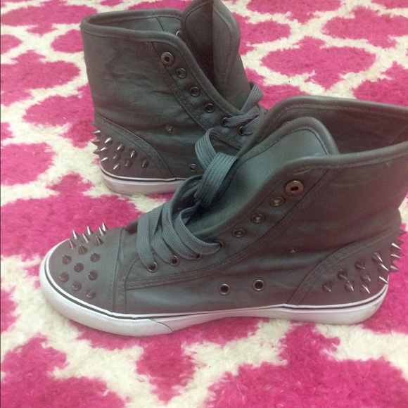 💥SPIKED HIGH TOPS💥 - Picture 3 of 3