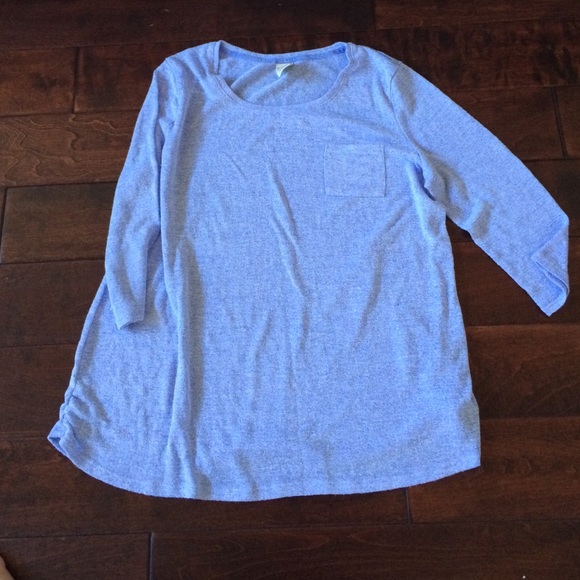 Pretty baby blue/mauve maternity top