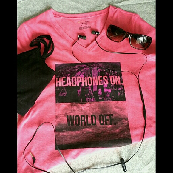 Tek Gear Tops - 🐙SALE! Yoga Workout Tee "Headphones"- Pink NWT