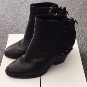 Dolce Vita Leather Harvie Booties