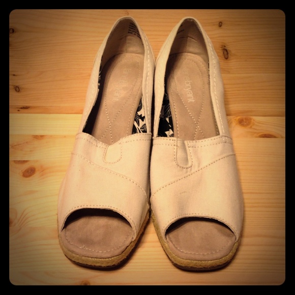 Eggshell canvas & twine heel open toe wedges