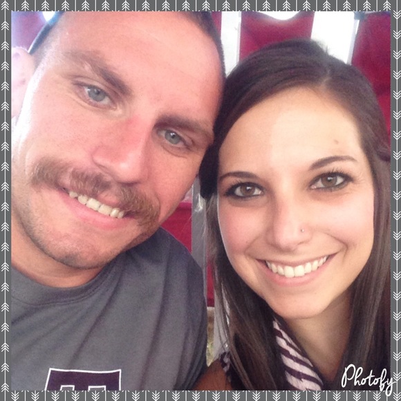 Meet your Posher, Merrett - Picture 1 of 1