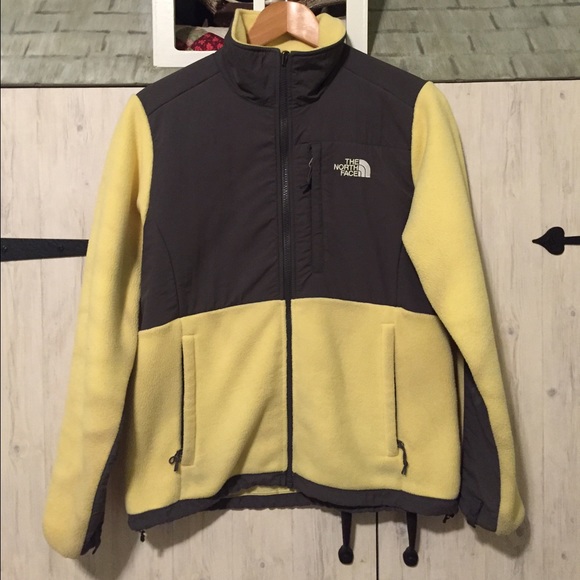 SOLD🚫The North Face Denali fleece