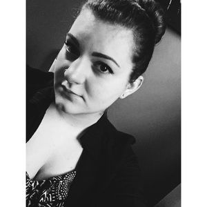 Meet your Posher, Courtney