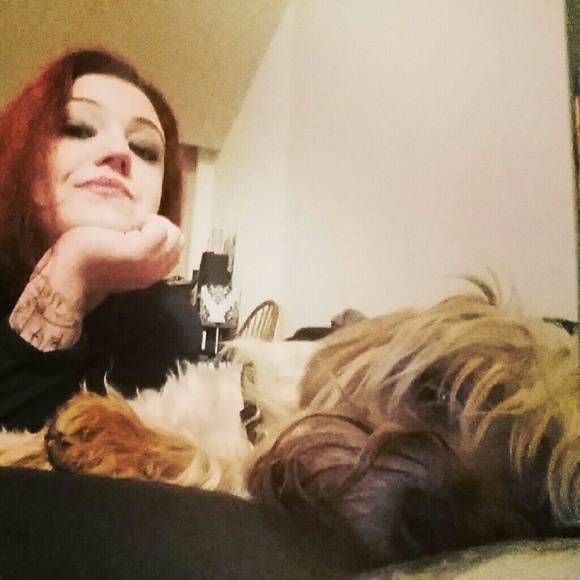 Meet your Posher, Alexandra - Picture 2 of 4