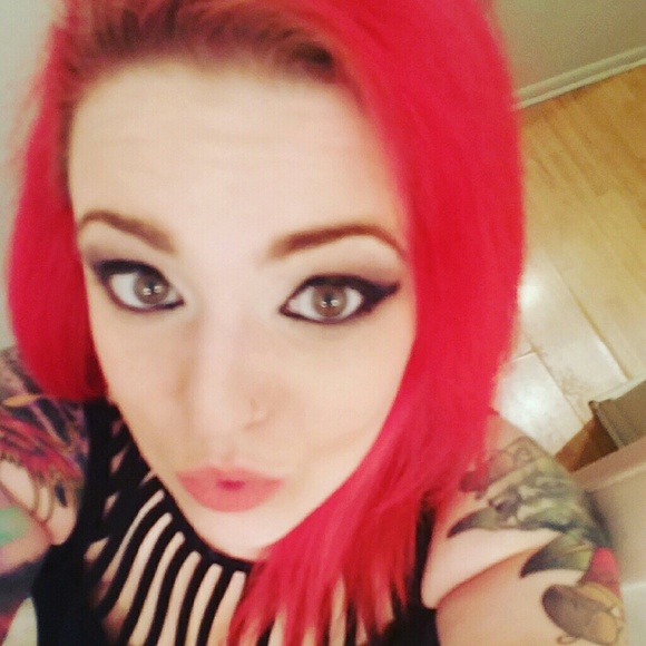 Meet your Posher, Alexandra - Picture 4 of 4