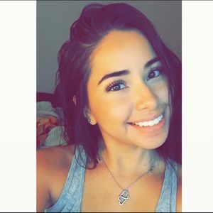 Meet your Posher, Magaly