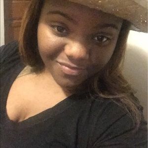 Meet your Posher, Keshia