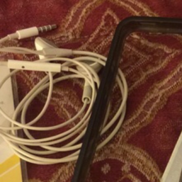 Apple head phones