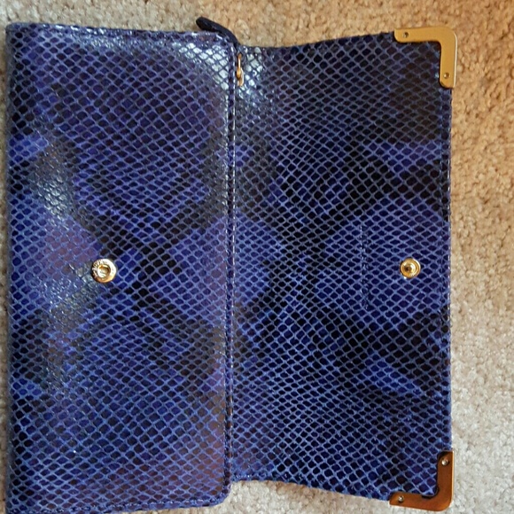 Michael kors wallet - Picture 2 of 3