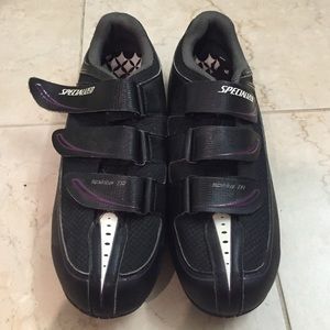Specialized spinning shoes with SPD clips