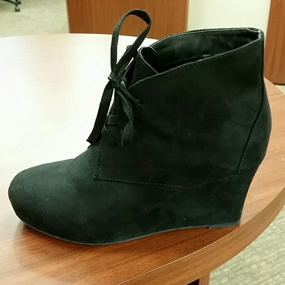 Report Shoes - Black Ankle Boots