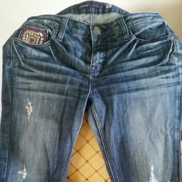 Straight Leg Jeans with pocket detail