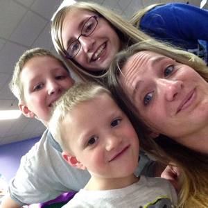 Meet your Posher, Kim