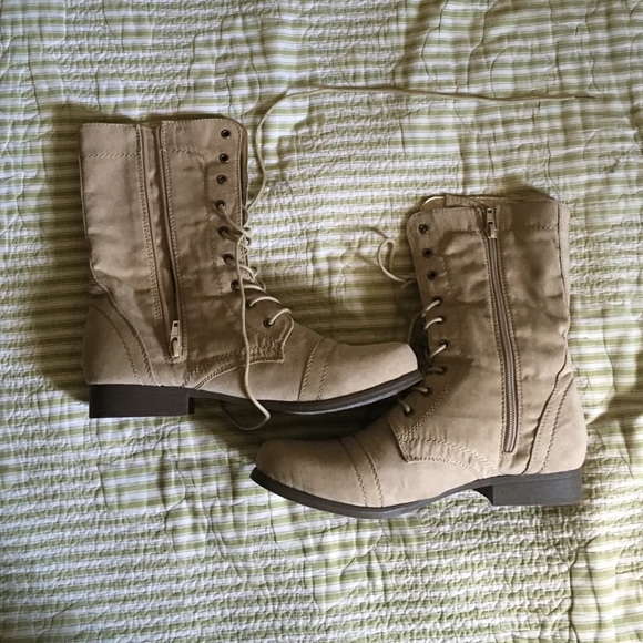 Forever 21 Shoes - Beige nude combat boots forever 21 size 10