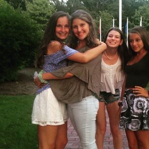 Meet your Posher, Julia