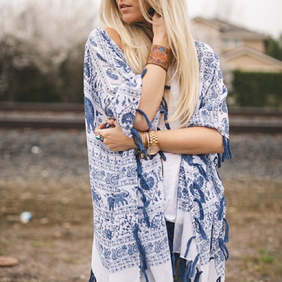 Blue elephant printed fringe kimono