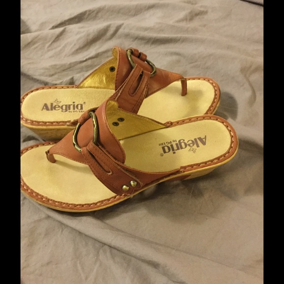 Alegria sandal size 40