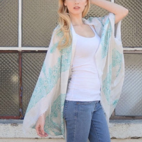 Mint bandana print kimono
