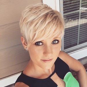 Meet your Posher, Nicole