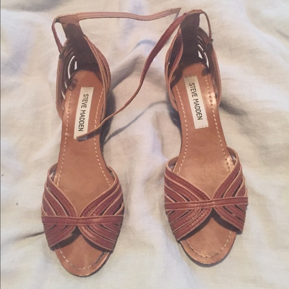 Steve Madden ankle strap sandal worn 4x